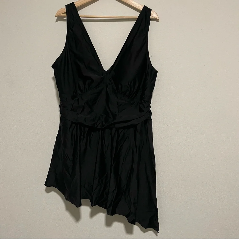 Torrid Black Wireless Short Asymmetrical Swim Dress with Brief, Size 3x - Picture 3 of 6